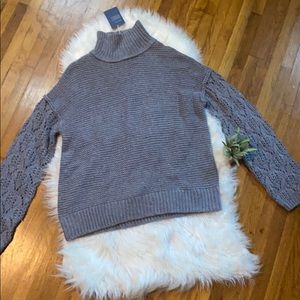 Women’s Universal Thread Sweater